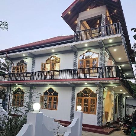 J & J Homestay ジャフナ エクステリア 写真